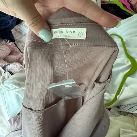 NWOT Purple Rouched Button Down - Picture 5 of 5